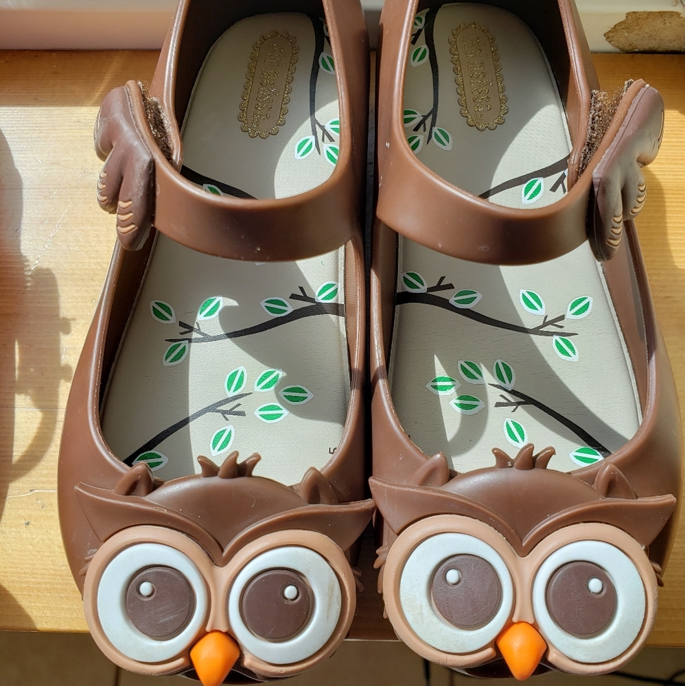 Owl mini Melissa shoes, size 10